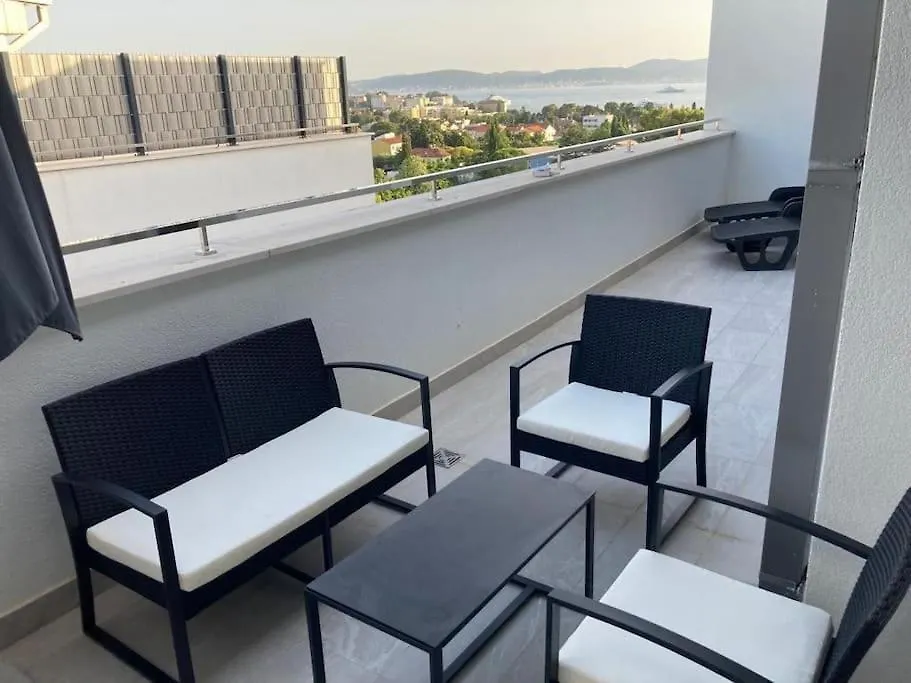 Fun In The Sun! Apartment Zadar